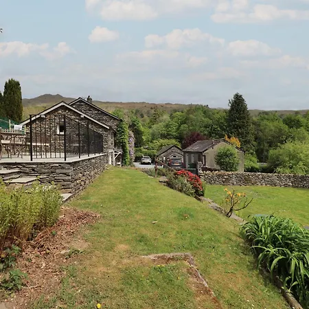 2 Hart Head Barn Holiday home