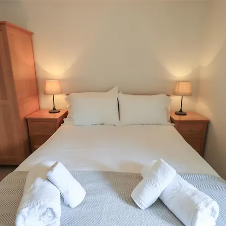 2 Hart Head Barn Holiday home *
